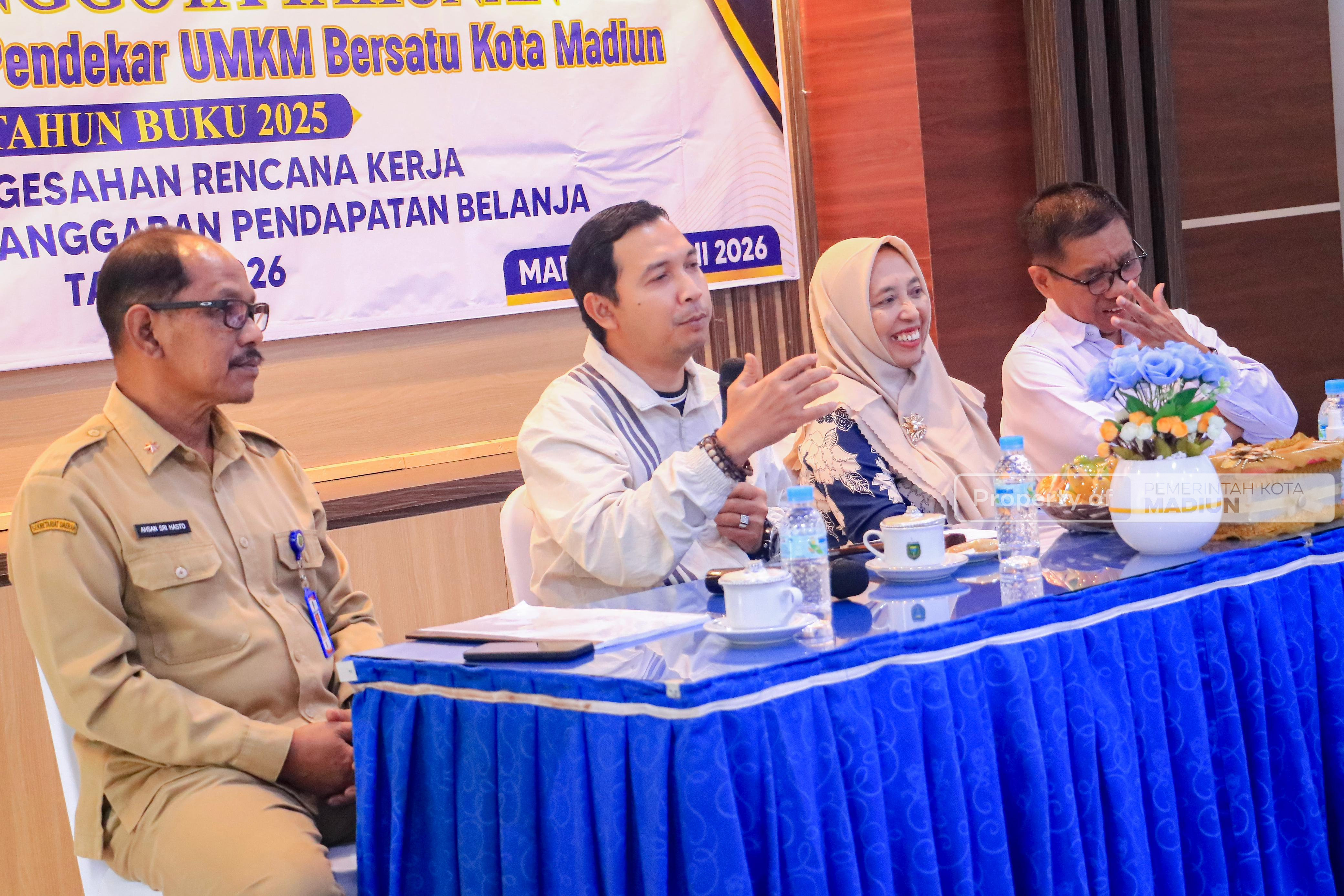Hadiri RAT Koperasi Pendekar, Plt Wali Kota Dorong Koperasi Jadi Motor Penggerak UMKM Naik Kelas