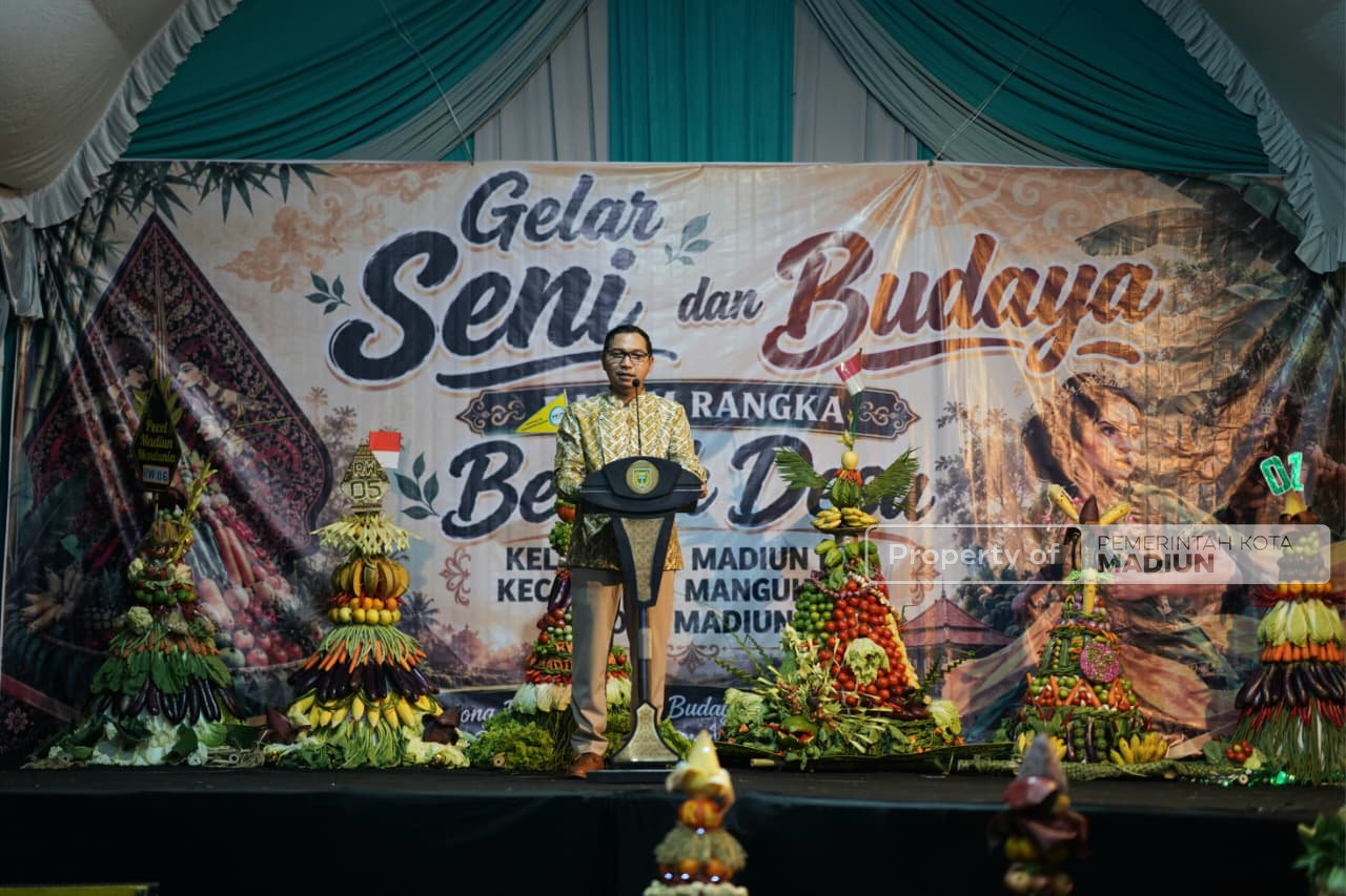 Hadiri Puncak Bersih Desa Madiun Lor, Plt Wali Kota Apresiasi Kreativitas Warga