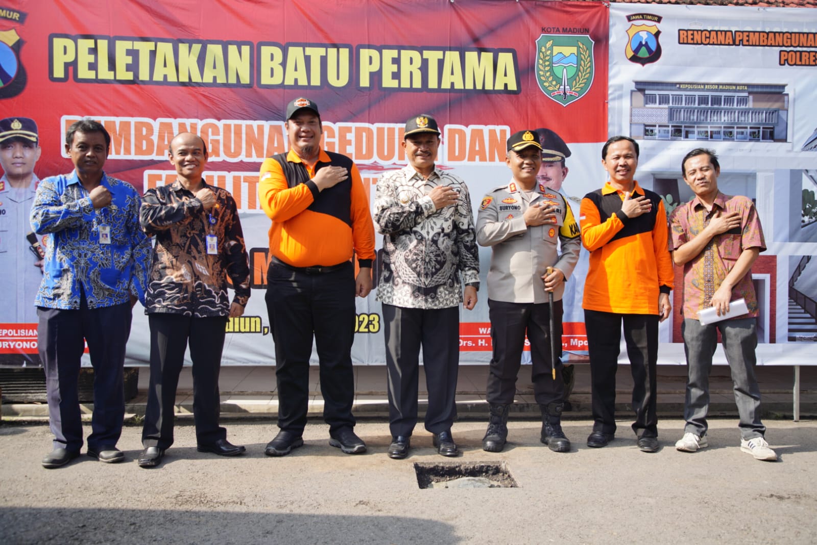 Peletakan Batu Pertama Gedung Polres Madiun Kota, Wali Kota Juga Resmikan Musala