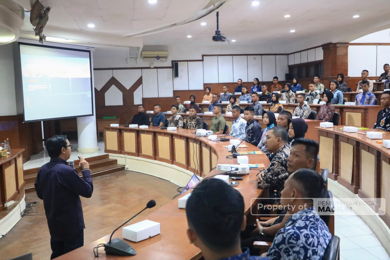 Bekali Materi Calon Paskibraka, Plt Wali Kota Harap Paskibraka Tetap Berkontribusi Usai Tugas Upacara